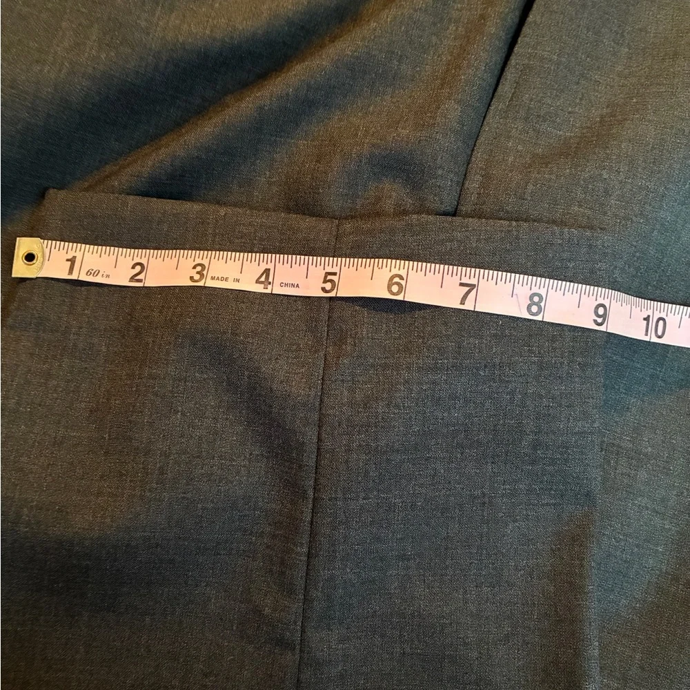 Lauren, Ralph Lauren Men’s Size 40W x 34L total comfort Grey Slacks 100% wool.